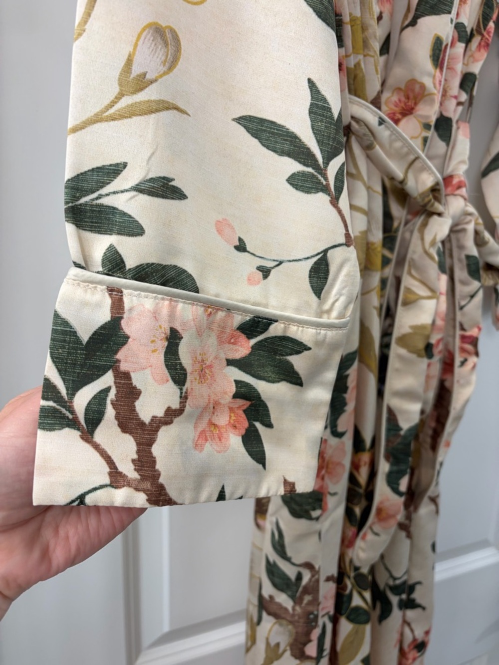 POTTERY BARN Nola Silky Piped Robe Bird Floral Print Belted Long-Size Small - Picture 3 of 12